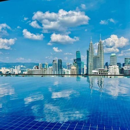 The Luxe Colony Klcc By Sky Pool Apartment Kuala Lumpur Exterior photo