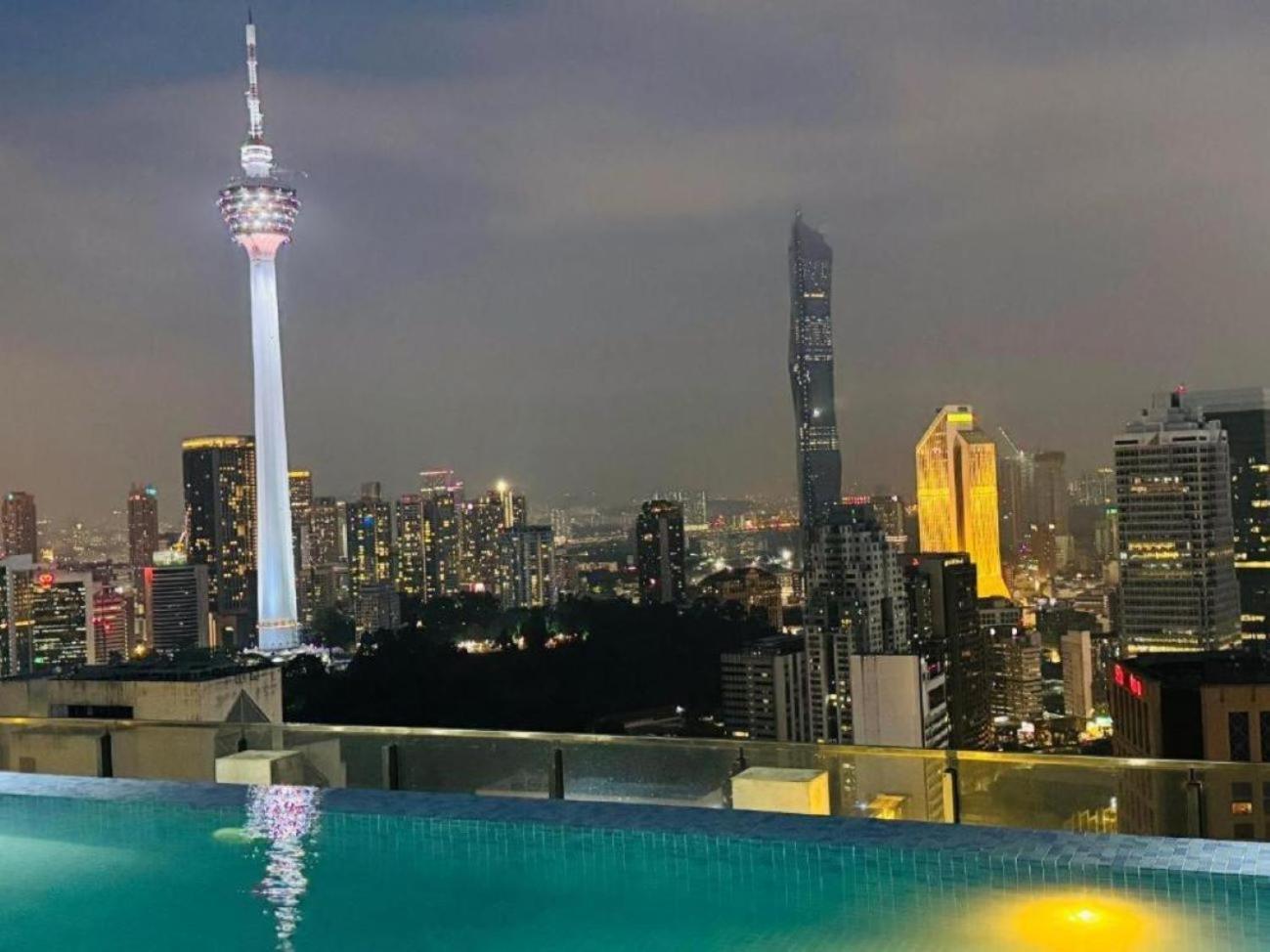 The Luxe Colony Klcc By Sky Pool Apartment Kuala Lumpur Exterior photo
