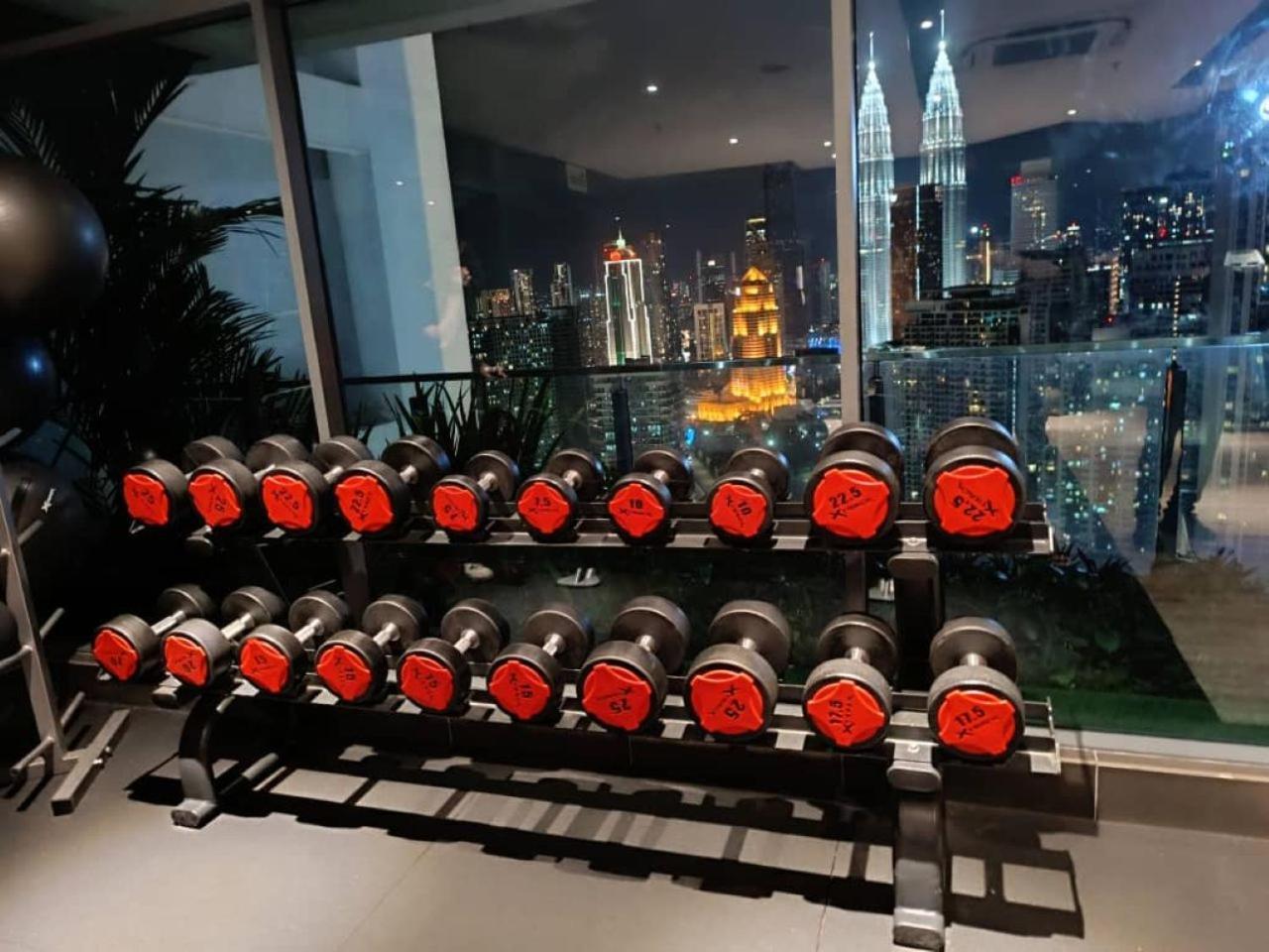 The Luxe Colony Klcc By Sky Pool Apartment Kuala Lumpur Exterior photo